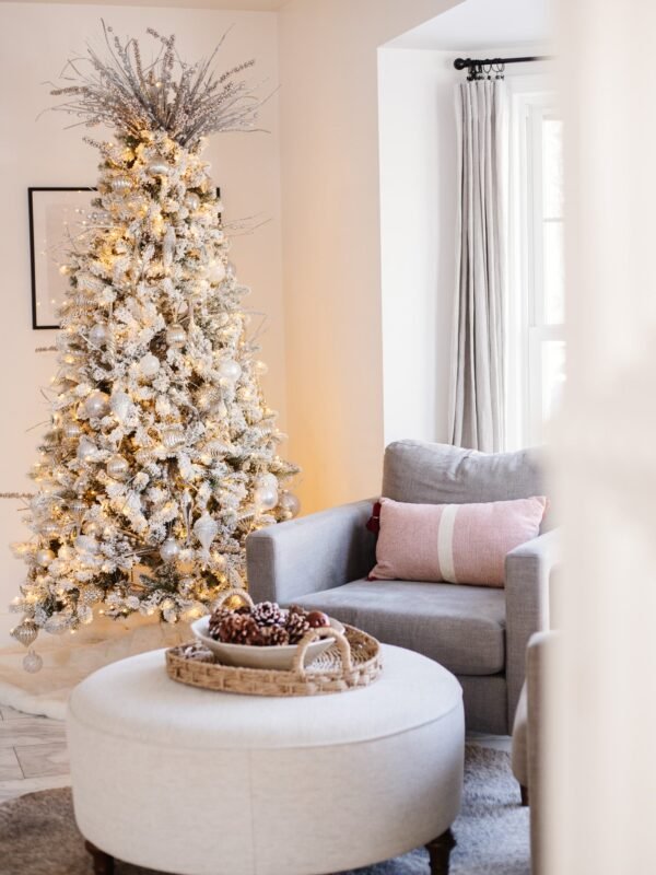7.5' King Flock® Artificial Christmas Tree with 800 Warm White LED Lights
