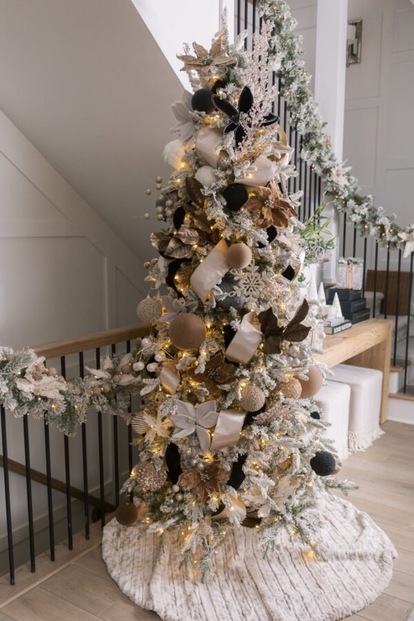 Queen_Flock_Slim_7b6525c0-060f-422c-8628-abf1c3e0b023 7.5' Queen Flock® Slim Artificial Christmas Tree Unlit