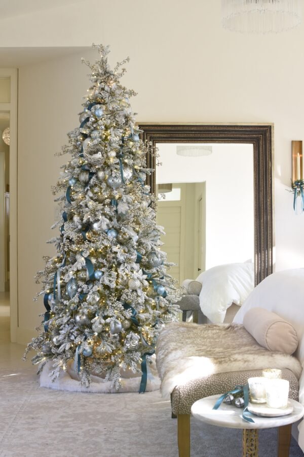 heldyham2 6.5' Queen Flock® Slim Artificial Christmas Tree Unlit